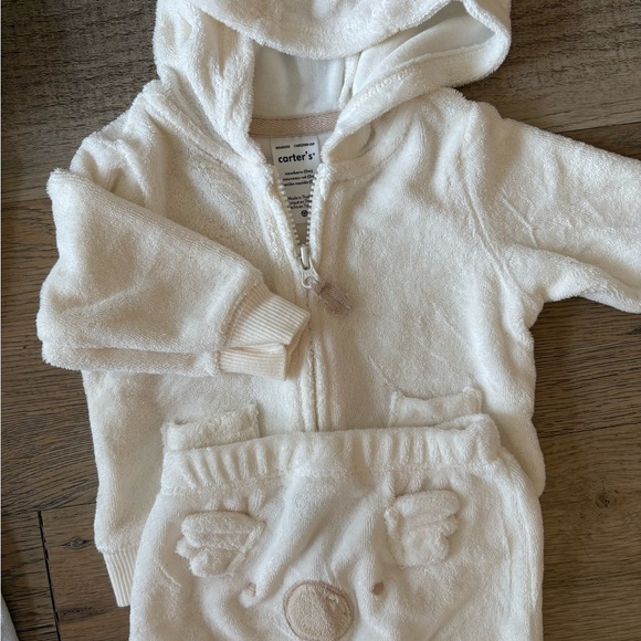 0-3 month gender neutral clothing - Picture 3 of 5